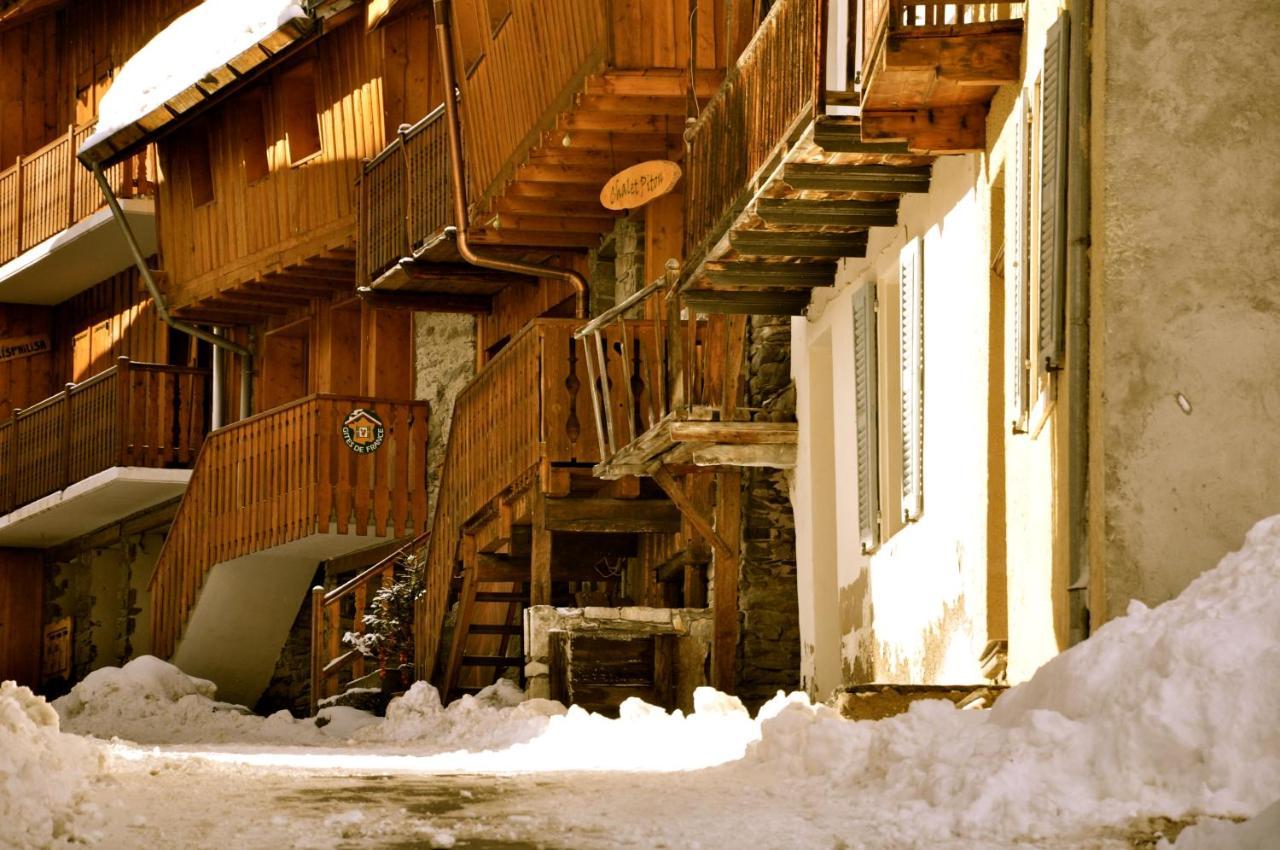 Two Bedroom Apartment La Voute, Chandon Near Meribel - Sleeps 4 Adults Or 2 Adults And 3 Children Les Allues Eksteriør billede