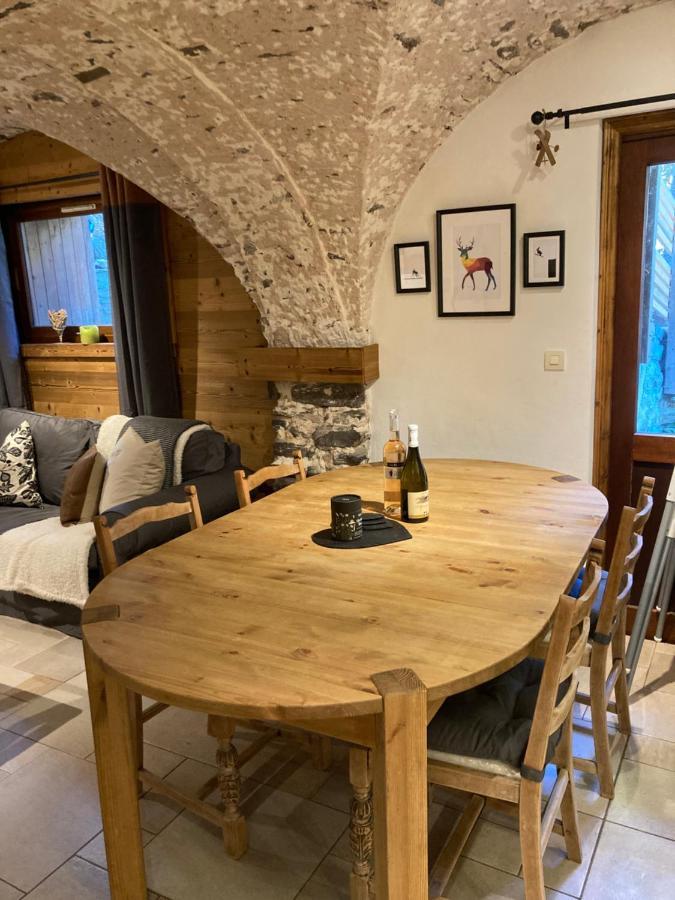 Two Bedroom Apartment La Voute, Chandon Near Meribel - Sleeps 4 Adults Or 2 Adults And 3 Children Les Allues Eksteriør billede